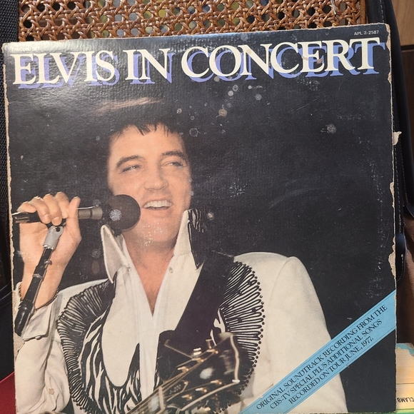 Elvis Presley LP albums - Picture 14 of 16